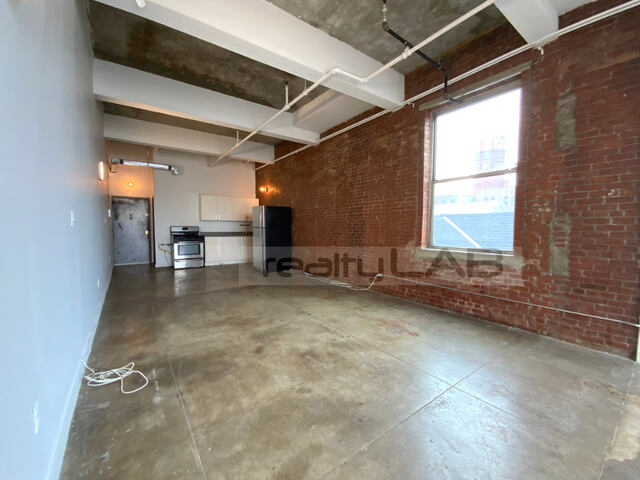Studio at 1236 Atlantic Avenue