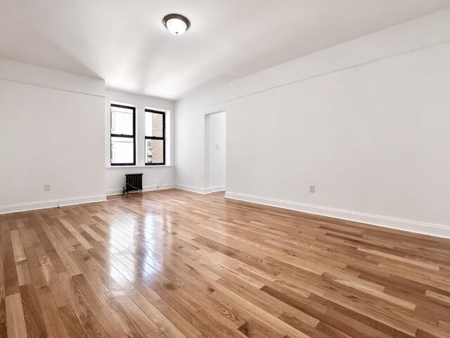 1-Bedroom at 121 Bennett Avenue