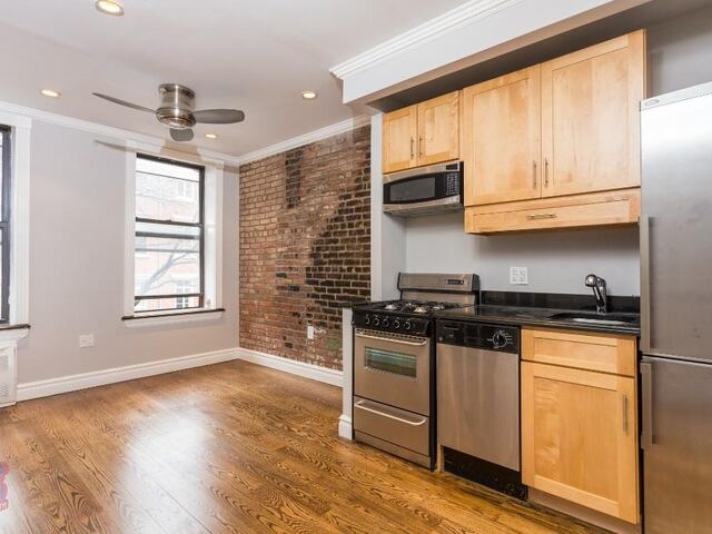 2-Bedroom at 424 East 9th Street