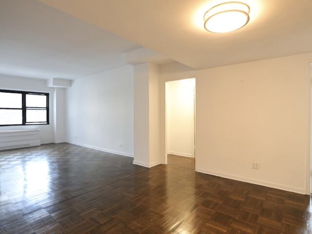 1-Bedroom at Lexington Towers