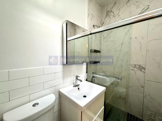Studio at 156 East 85th Street