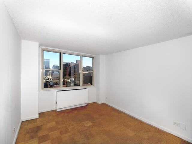 1-Bedroom at Murray Hill Manor