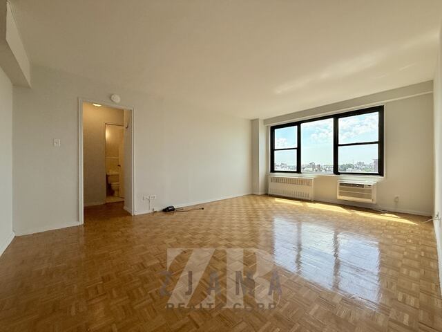 1-Bedroom at 160 Parkside Avenue