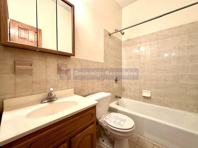 2-Bedroom at 3133 Broadway