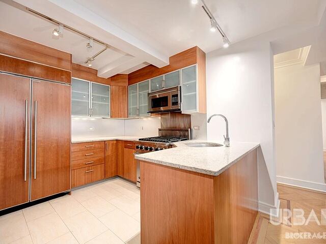 3-Bedroom at 10 West 74th Street