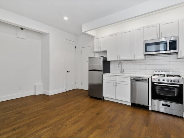 1-Bedroom at 45 Tiemann Place