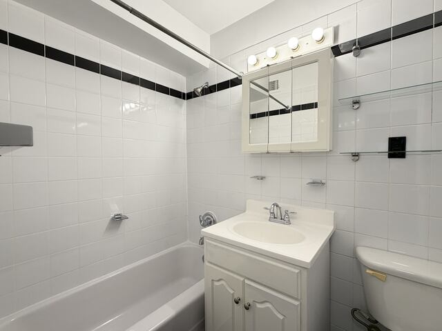 2-Bedroom at Yorkshire Towers