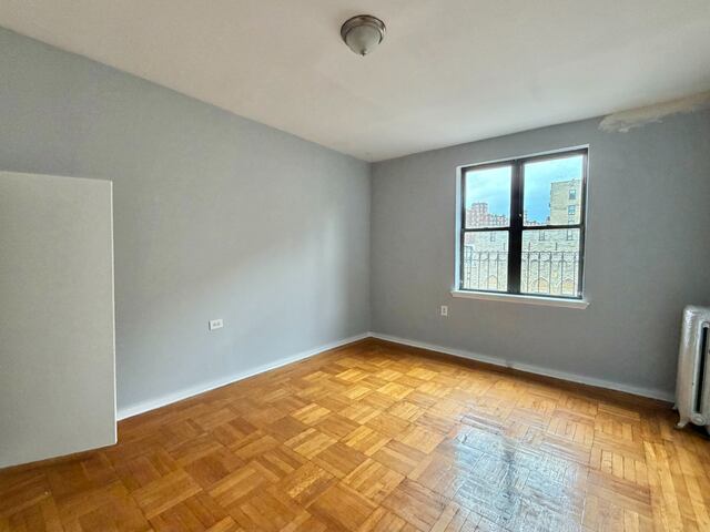 4-Bedroom at 90 Pinehurst Avenue