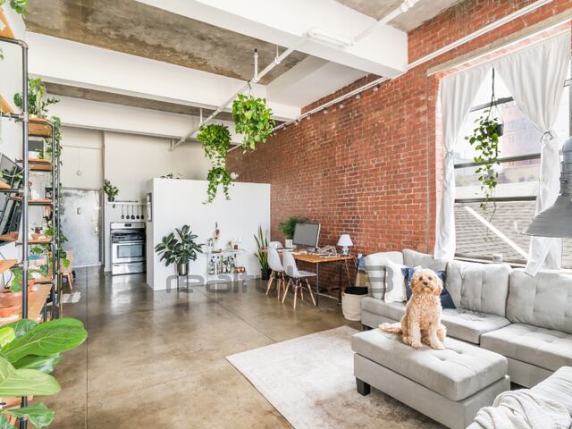 Studio at 1236 Atlantic Avenue