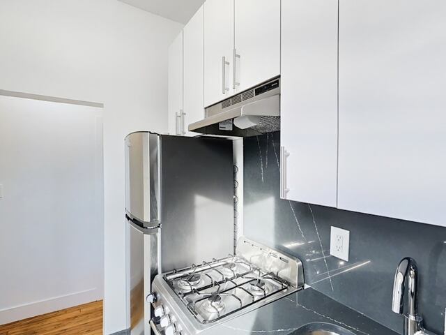 Studio at 624 East 11th Street