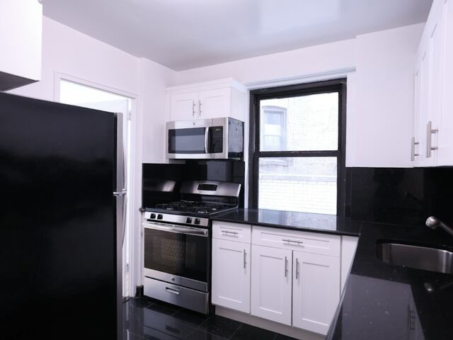 2-Bedroom at Lexington Towers