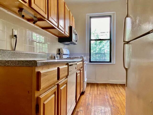 2-Bedroom at 615 Fort Washington Avenue