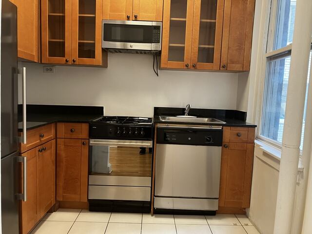 1-Bedroom at Manhattan East: 205 East 66th