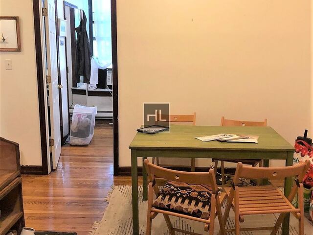 3-Bedroom at 479 Warren Street