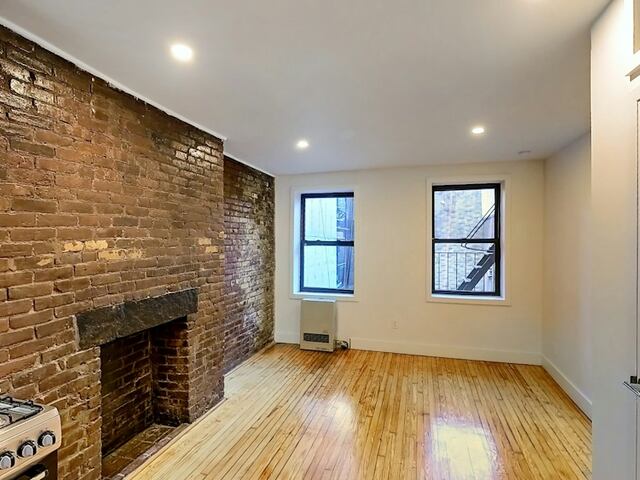 Studio at 203 Chrystie Street