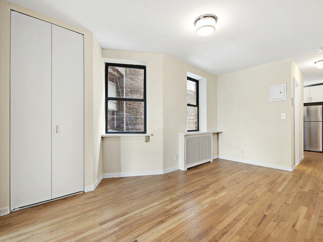 1-Bedroom at 414 West 49th Street
