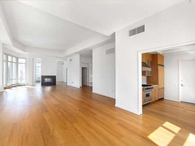 3-Bedroom at 205 East 59th Street