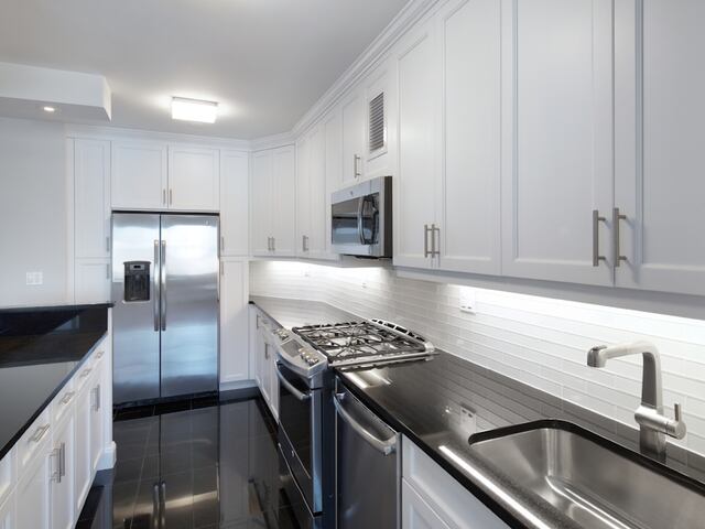2-Bedroom at One Lincoln Plaza