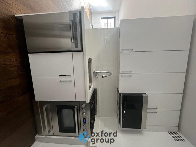 Studio at 401 East 88th Street