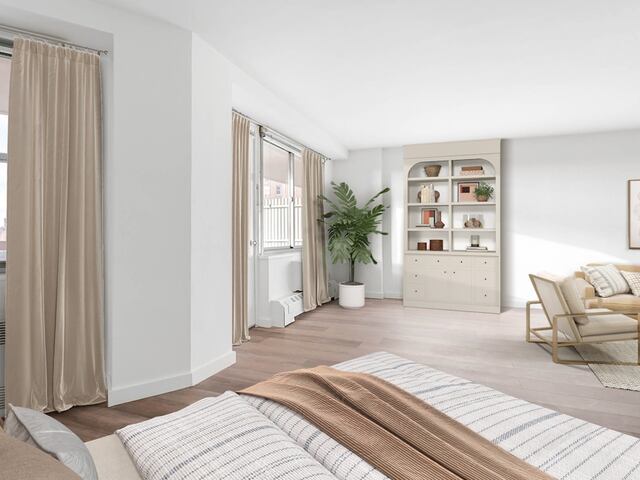 Studio at Parker Towers: 104-40 Queens Blvd