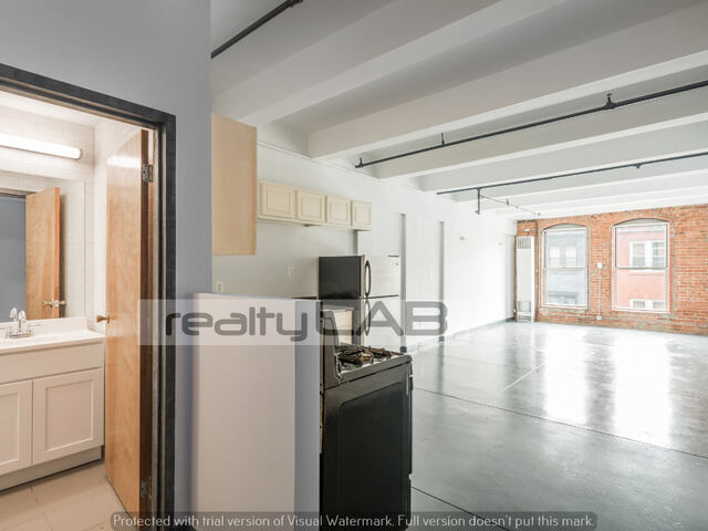 Studio at 1236 Atlantic Avenue