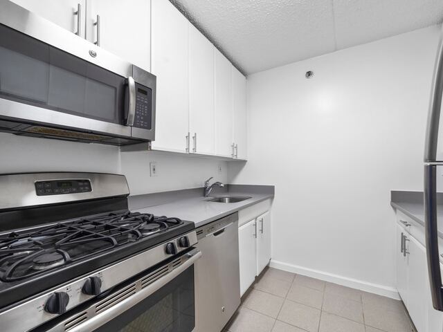 1-Bedroom at Newport: The Lincoln