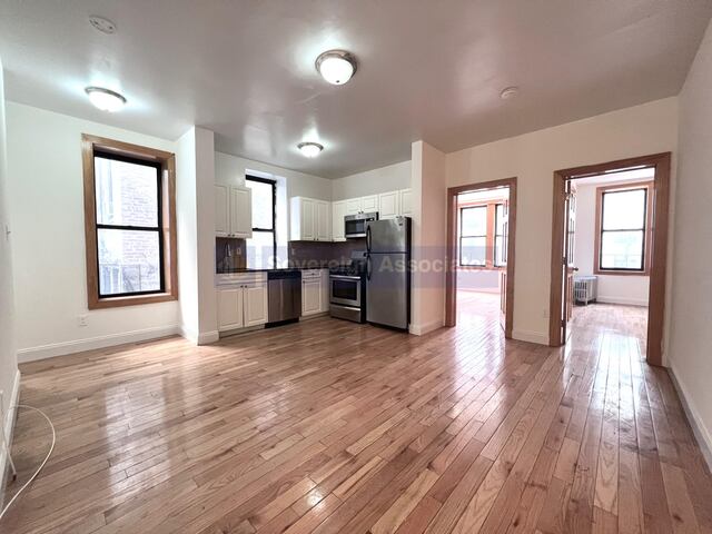 4-Bedroom at 255 Fort Washington Avenue