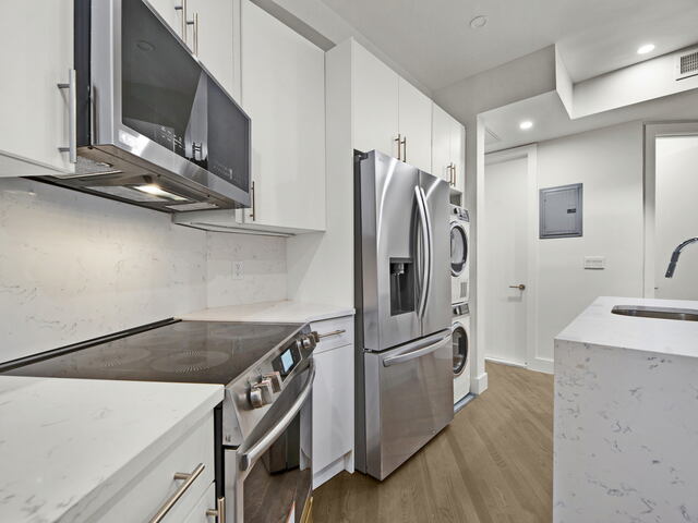 3-Bedroom at 220 East 95th Street