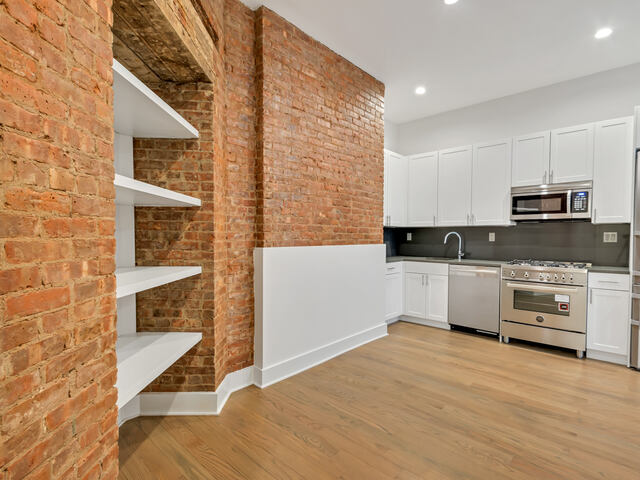 2-Bedroom at 121 Madison Avenue