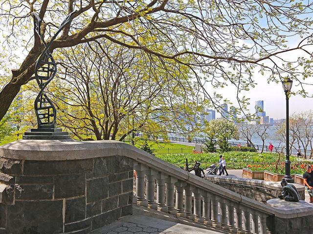 2-Bedroom at Tribeca Bridge Tower