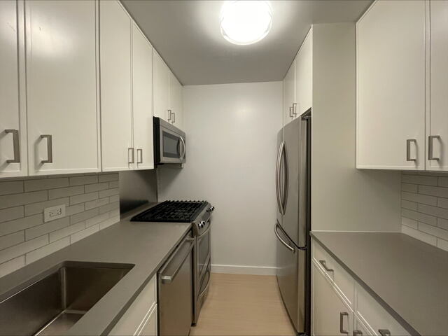 1-Bedroom at Murray Hill Manor