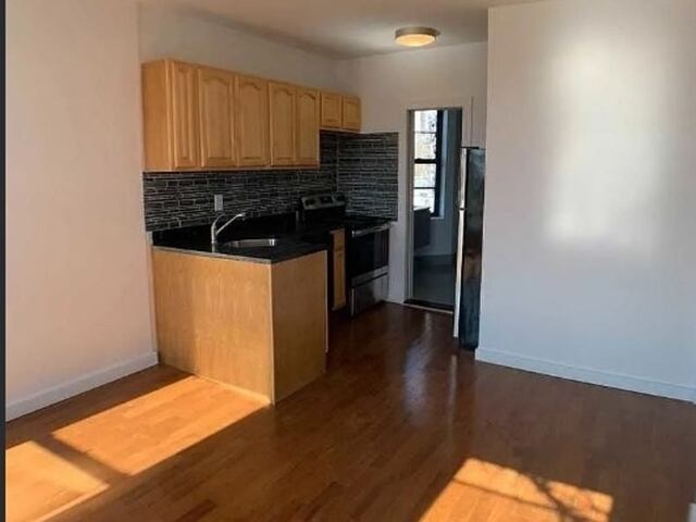 2-Bedroom at 479 Warren Street