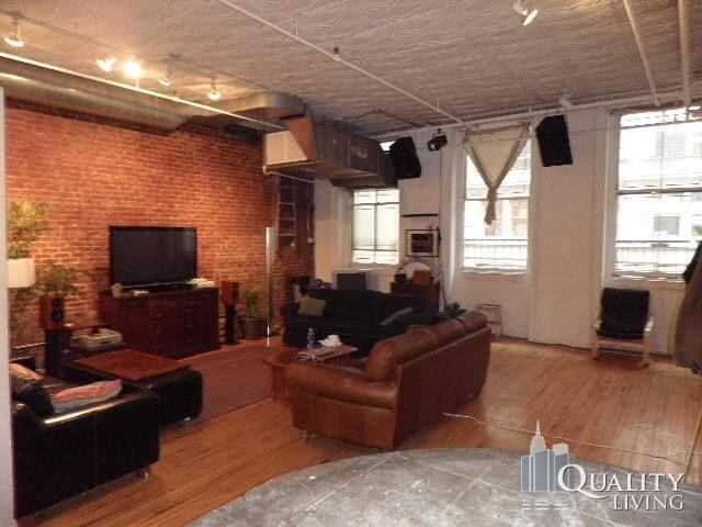 4-Bedroom at 579 Broadway