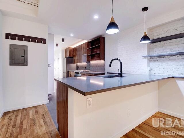 4-Bedroom at 84 East 10th Street