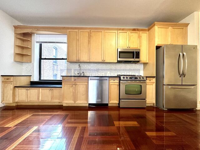 3-Bedroom at The Westbourne : 607 West 137th
