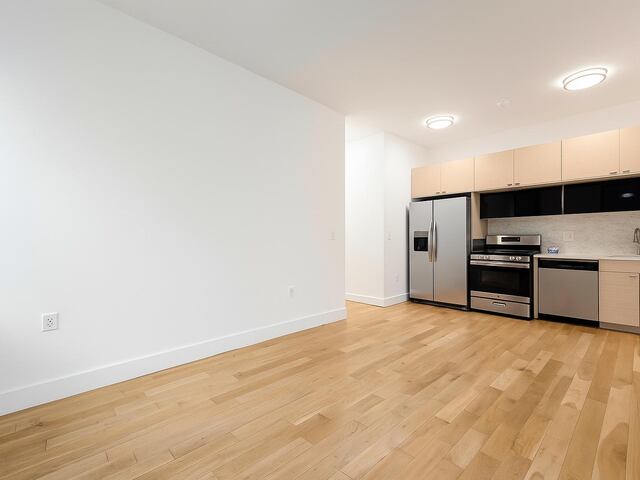 2-Bedroom at The Westbourne : 605 West 137th