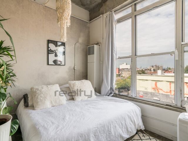 Studio at 1236 Atlantic Avenue