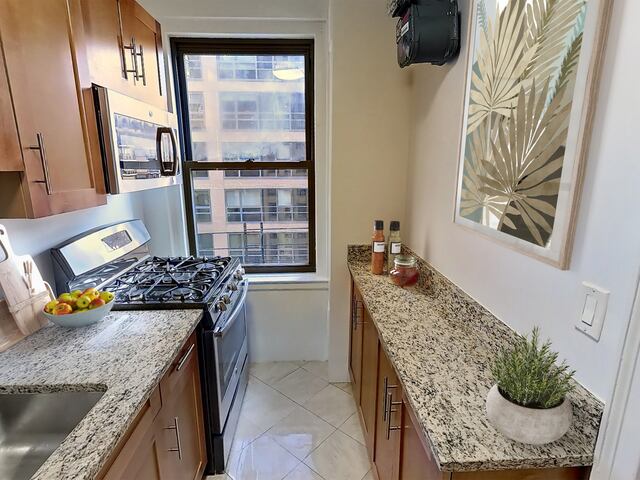 1-Bedroom at 405 East 54th Street