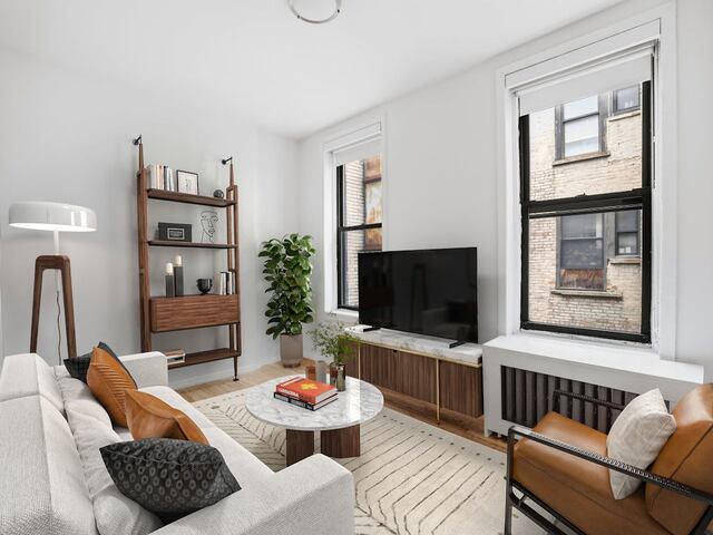 2-Bedroom at 176 East 81st Street
