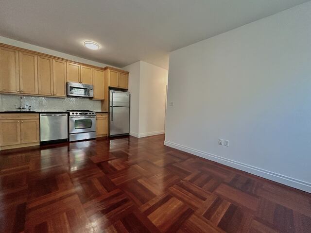 2-Bedroom at The Westbourne : 607 West 137th