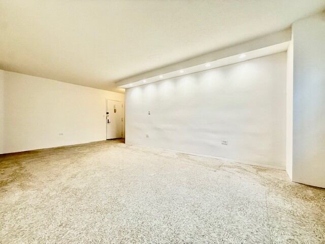 1-Bedroom at Lafayette Boynton: 875 Boynton Ave