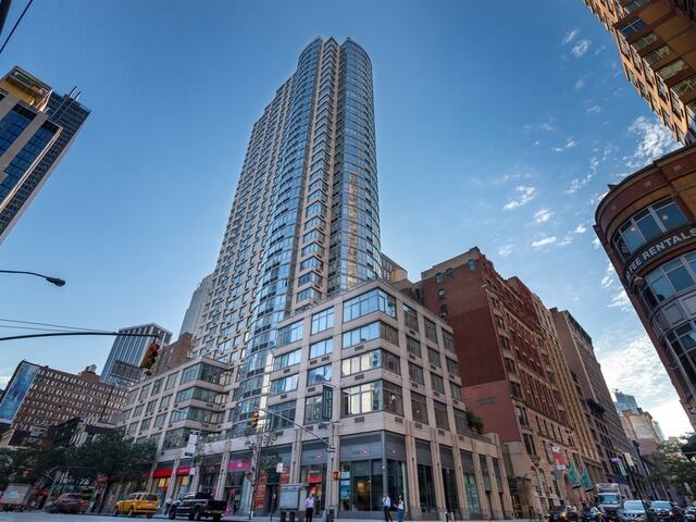 1-Bedroom at 800 Sixth Avenue