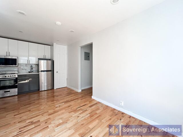 2-Bedroom at 24 Thayer Street