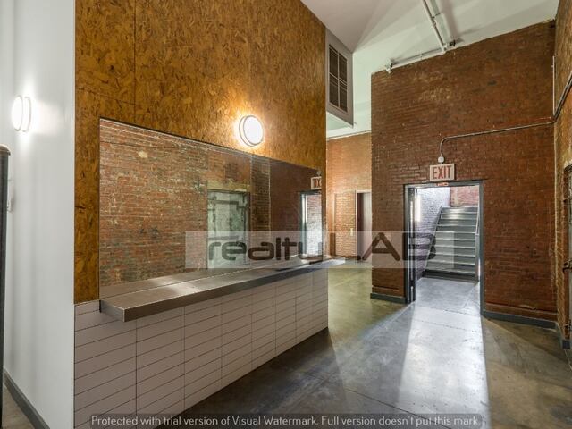 Studio at 1236 Atlantic Avenue