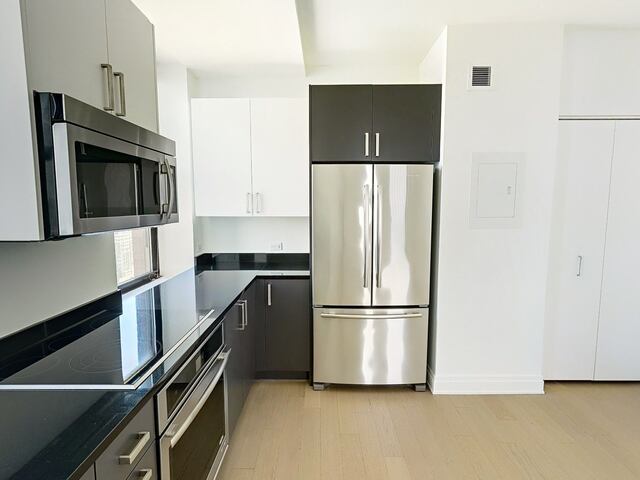 1-Bedroom at 70 Pine Street