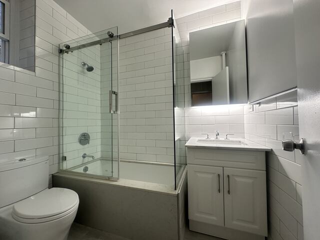 1-Bedroom at Manhattan East: 221 East 66th