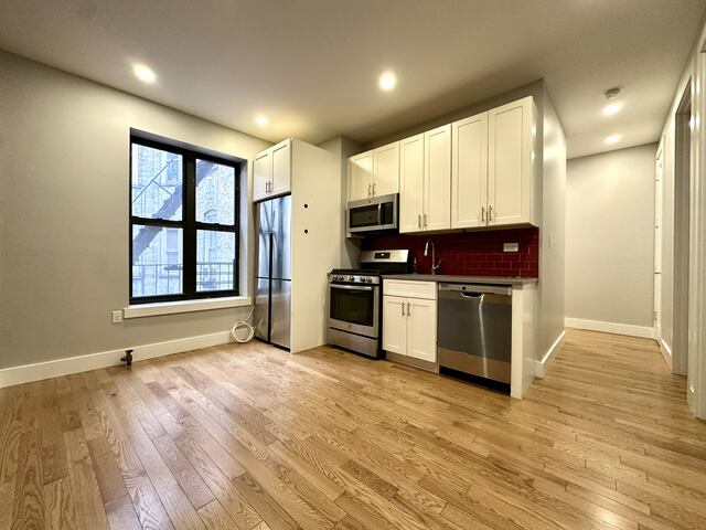 2-Bedroom at 121 Vermilyea Avenue