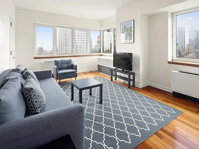 1-Bedroom at 425 Fifth Avenue
