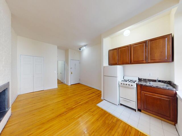 1-Bedroom at 434 East 89th Street
