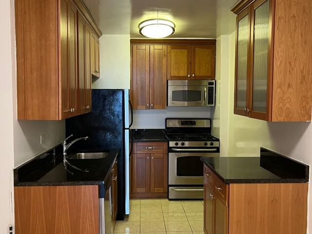 1-Bedroom at Murray Hill Manor